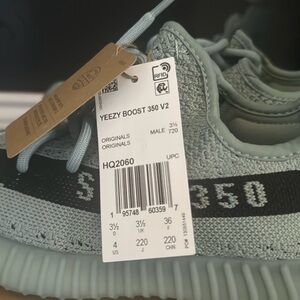 Brand New Yeezy Boost 350 V2